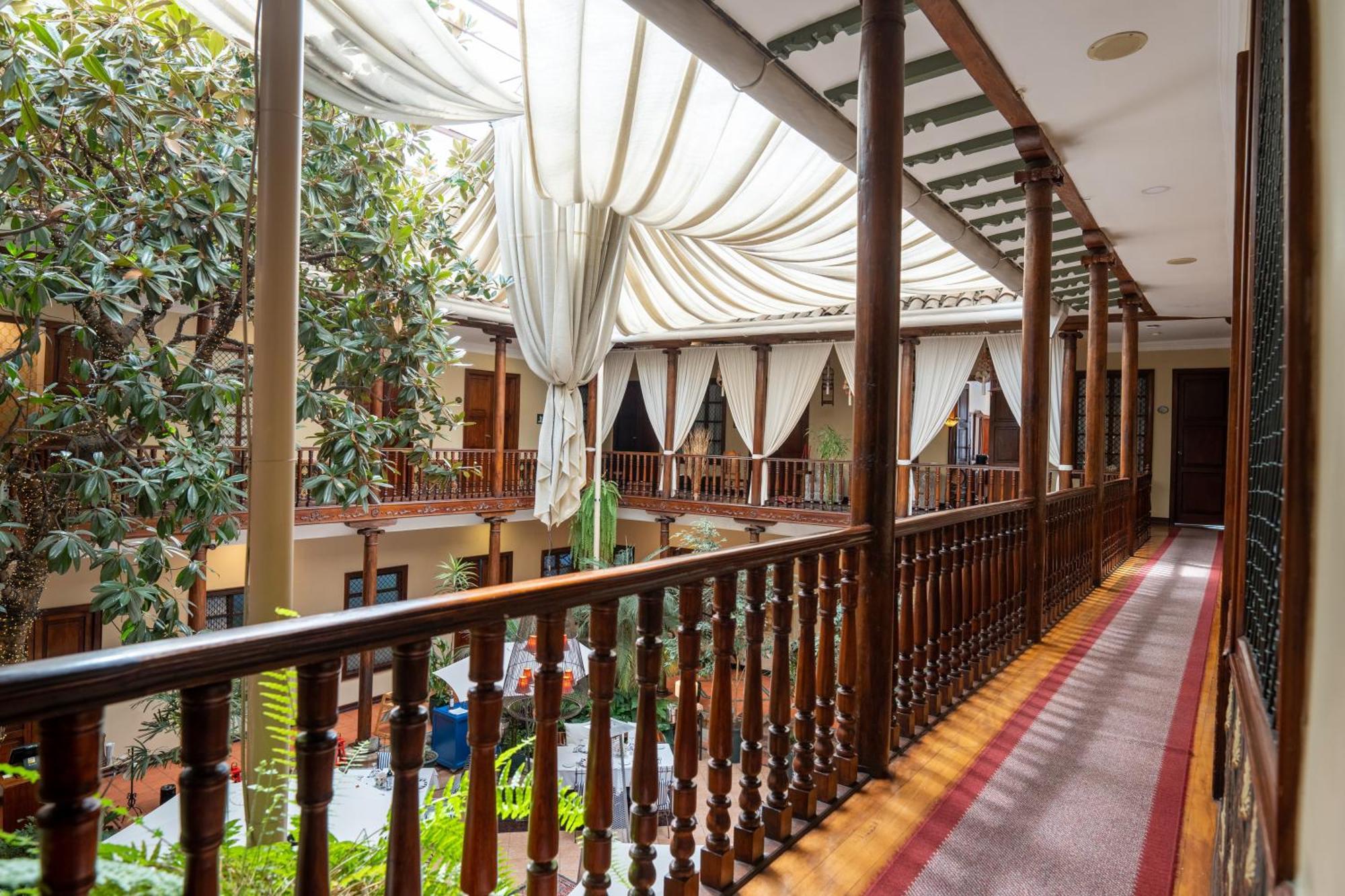 Hotel Boutique Santa Lucia Куенка Екстериор снимка