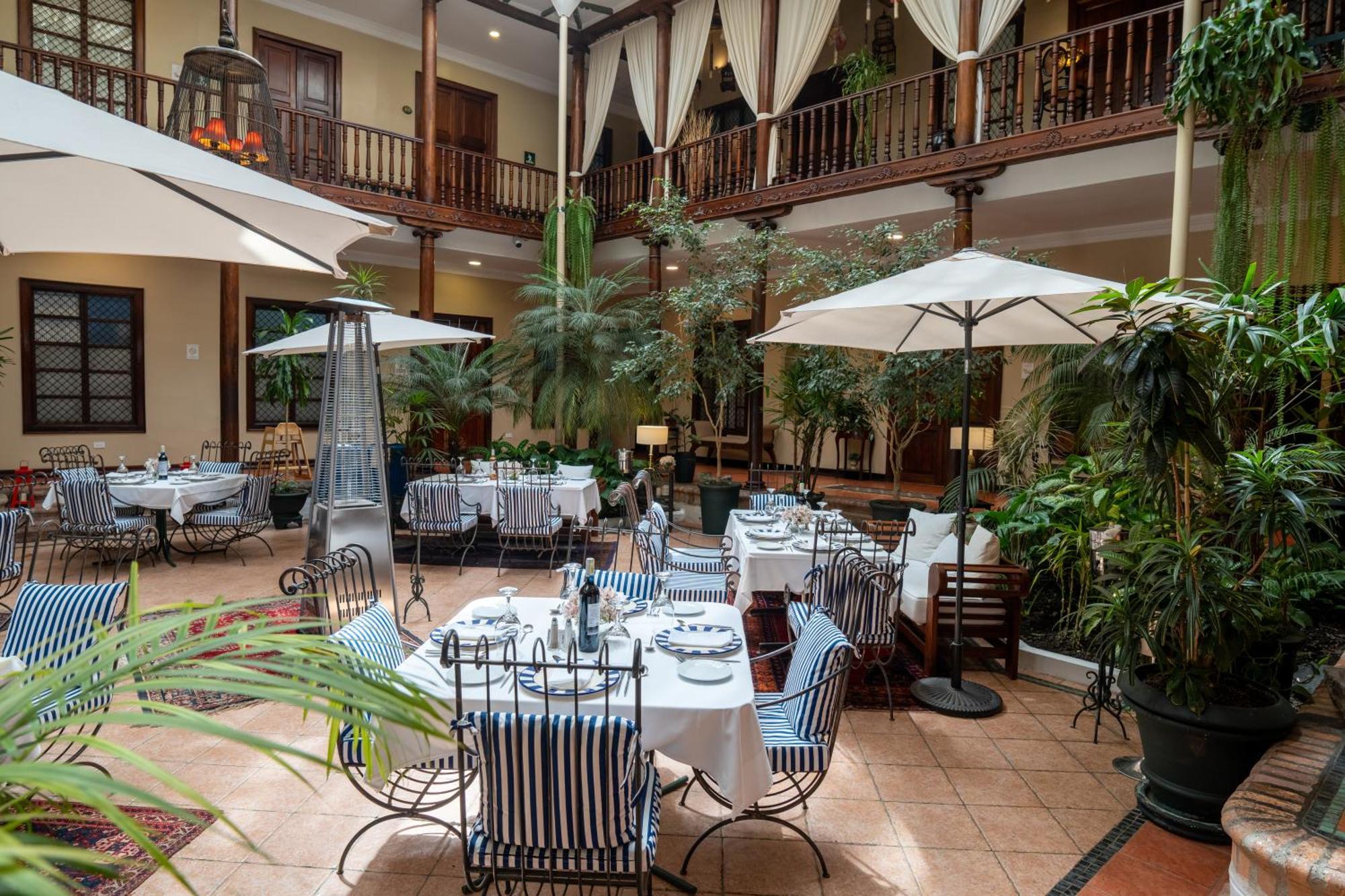 Hotel Boutique Santa Lucia Куенка Екстериор снимка