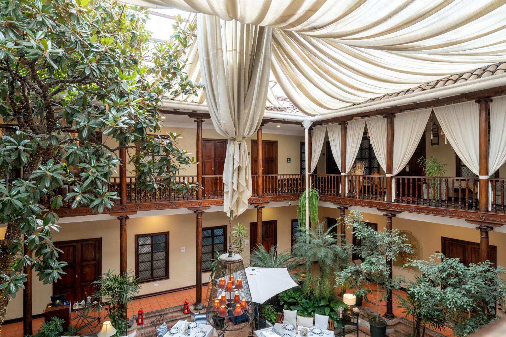 Hotel Boutique Santa Lucia Куенка Екстериор снимка
