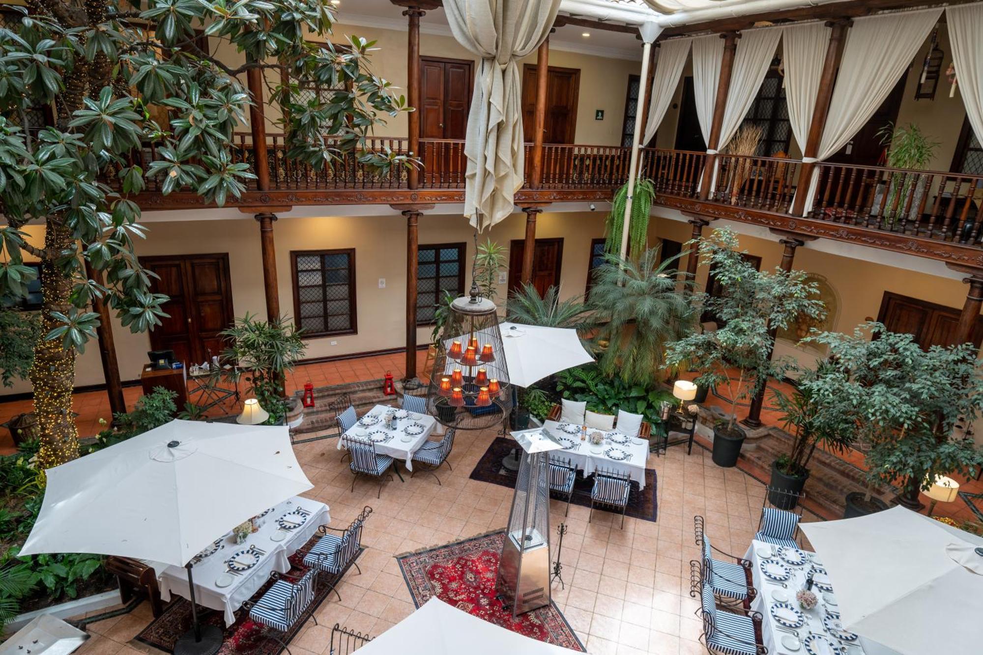 Hotel Boutique Santa Lucia Куенка Екстериор снимка