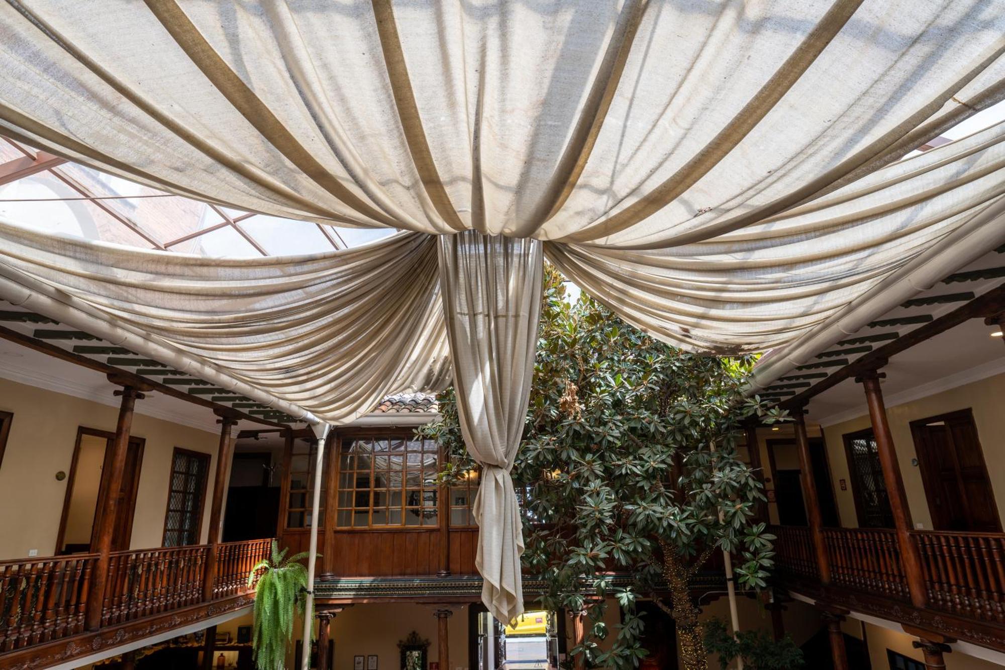 Hotel Boutique Santa Lucia Куенка Екстериор снимка