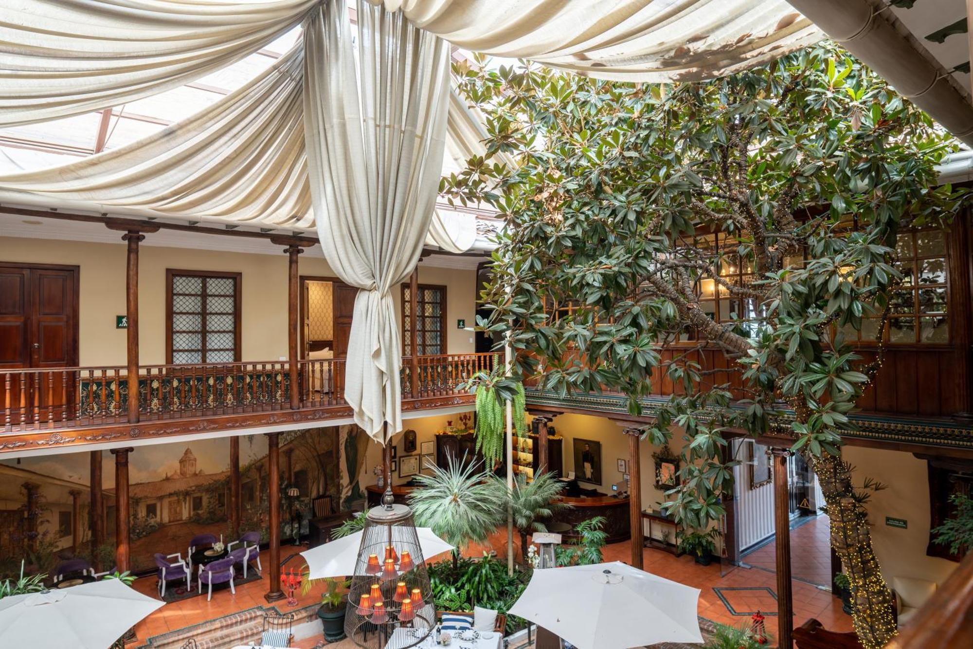 Hotel Boutique Santa Lucia Куенка Екстериор снимка