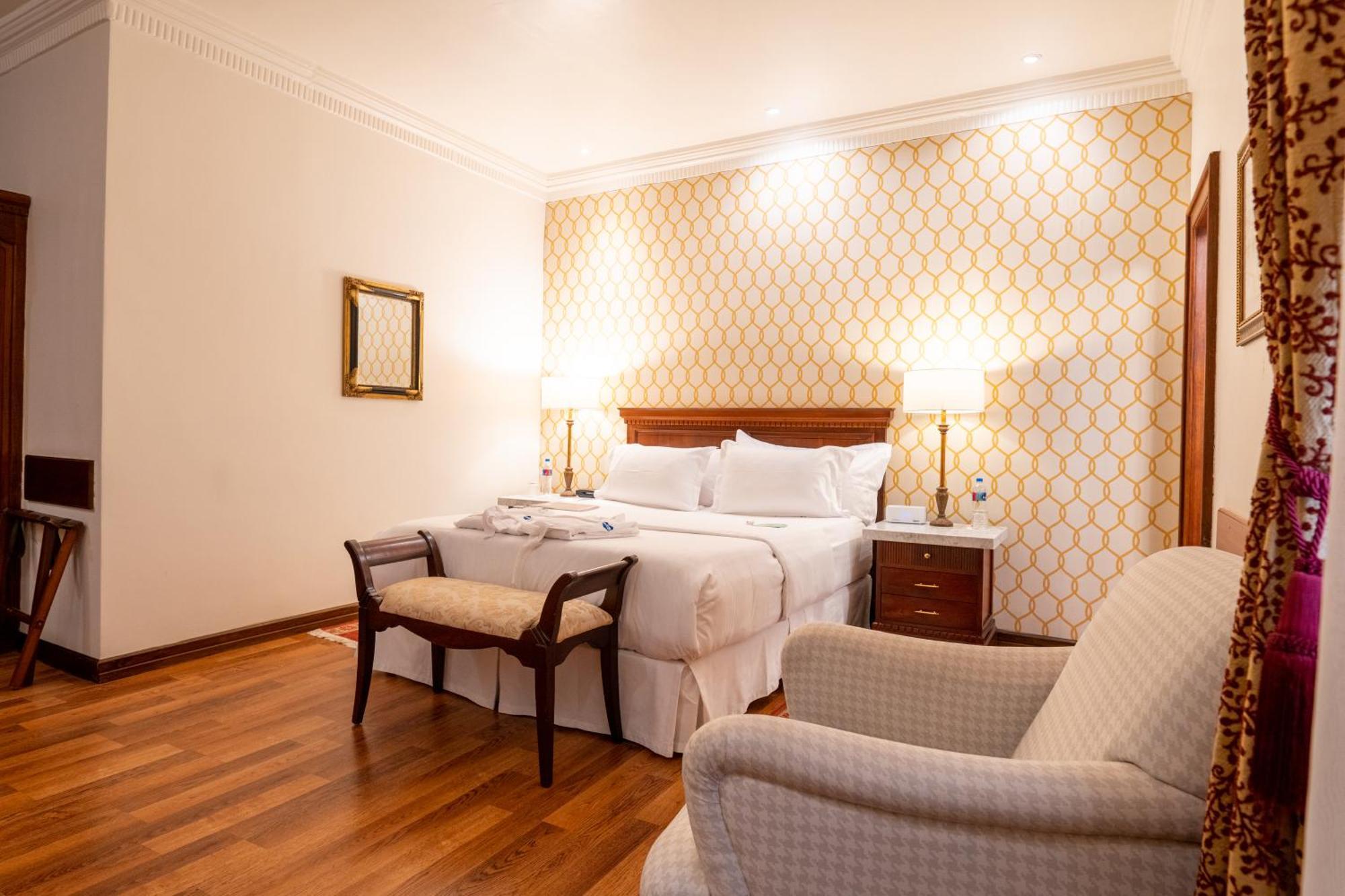 Hotel Boutique Santa Lucia Куенка Екстериор снимка