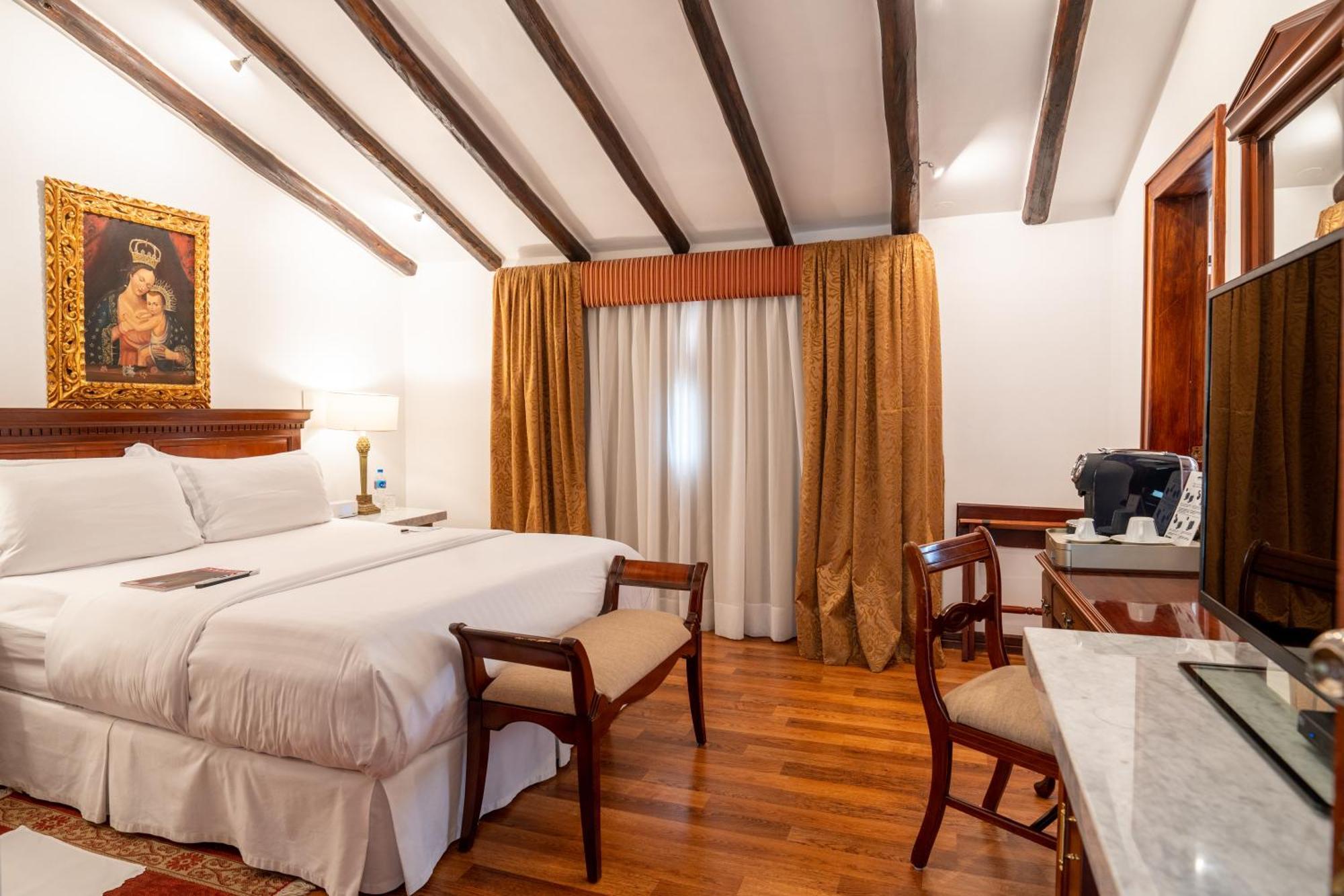Hotel Boutique Santa Lucia Куенка Екстериор снимка