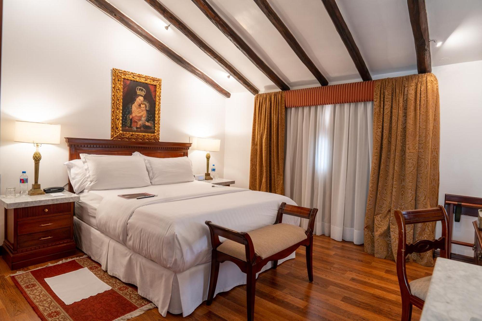 Hotel Boutique Santa Lucia Куенка Екстериор снимка